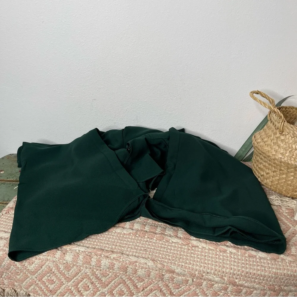 FAME& PARTNERS Green The Ellis Jumpsuit Flare Leg Size 2 Ruffle